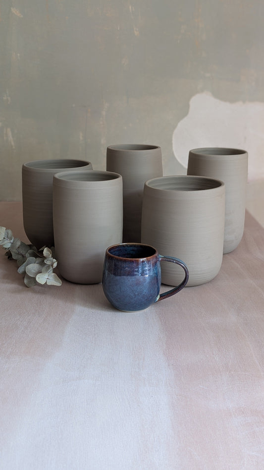 Pourquoi les objets faits main sont-ils plus chers ? La vraie valeur d'une céramique artisanale